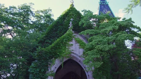 The Necropolis Chapel or Toronto Crematorium Chapel at summer, located in C.. 스톡 동영상 238033939