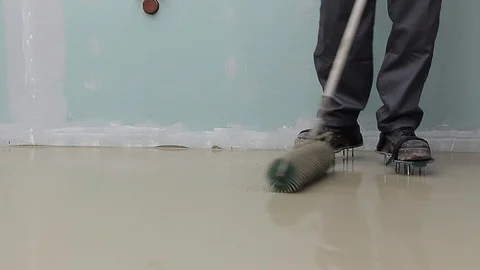 Needle roller for self leveling screed Stock Footage 111939089