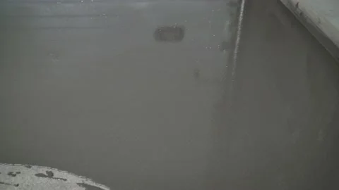 The needle roller is a tool for self-leveling floors. Vídeos de archivo 138173375