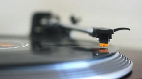 Needle on vinyl record player Stock Footage 43732518