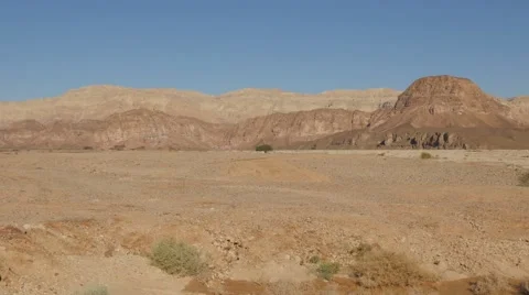 Negev mountains pan 4K Stockbeeldmateriaal 47085658