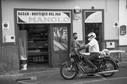 Neighbors talking Fotos de archivo