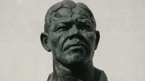 Nelson Mandela Statue Video stock 31678418