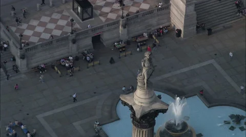 Nelson's Column And Pull Out To Square Stock Footage 65201486