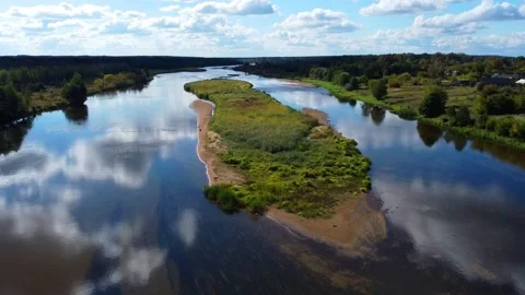 Neman River, Belarus. Beautiful view of the river from a bird's eye view. 스톡 동영상 225308413