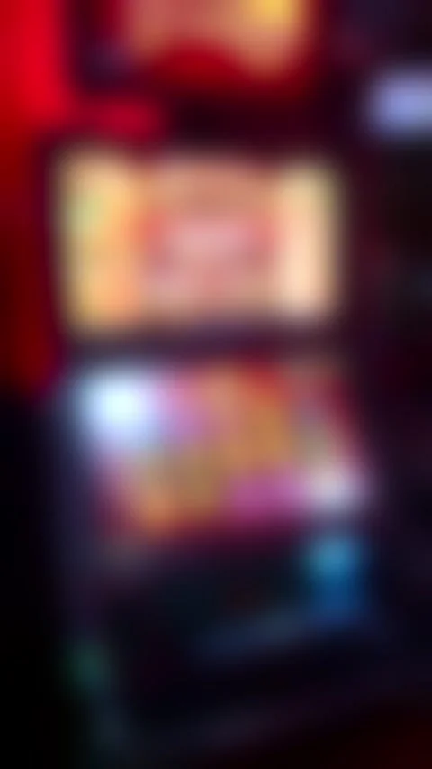 Neon arcade lights with smooth horizontal pan motion scene Vidéo 332511575