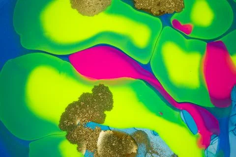 Neon colored marble pattern with golden glitter. Fluorescent liquid background Illustrazione stock