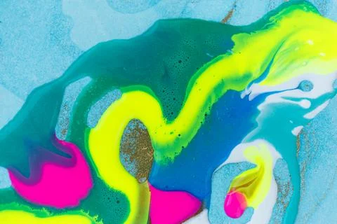 Neon colored marble pattern with golden glitter. Fluorescent liquid background Illustrazione stock