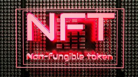 Neon glowing letters nft on the background of computer parts. cryptoart conce Illustrazione stock