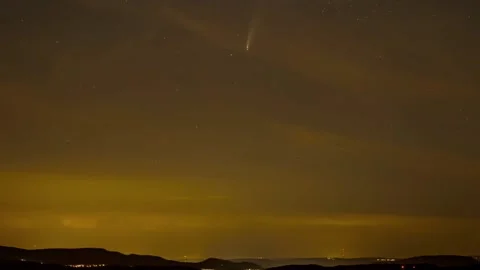 Neowise comet night sky Stock-Footage 273698604