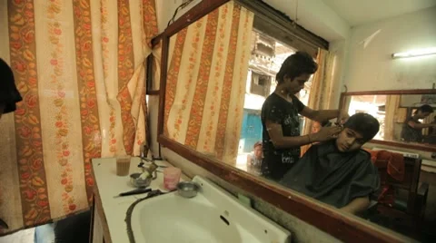 Nepal Barber Shop MS 스톡 동영상 8679995