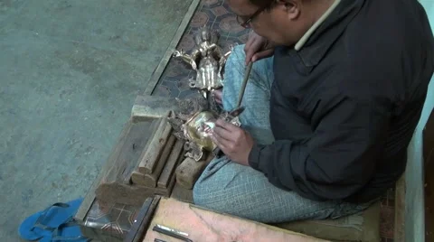 Nepal Metalworker 動画素材 45591348
