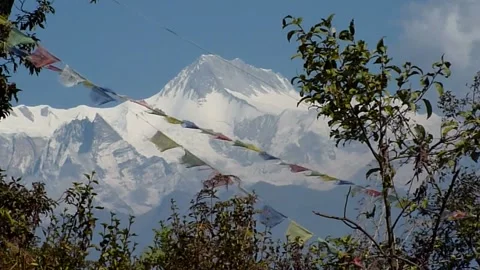 Nepalese pray flags flutter in the wind 스톡 동영상 169189934