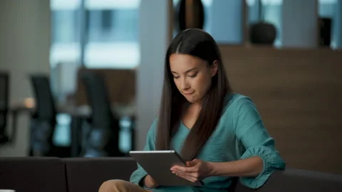 Nervous manager scrolling pad nervously in luxury office closeup. Woman angry Stock Footage 225676752