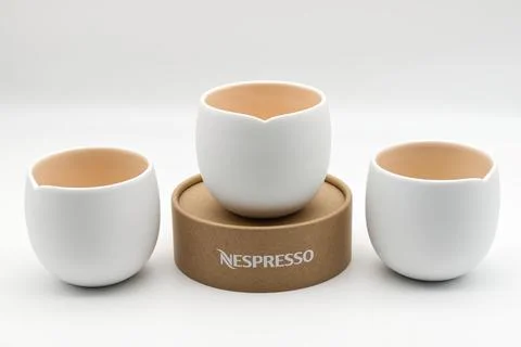 Nespresso origin collection lungo set isolated on white. Stock-Fotos