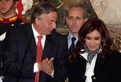 Nestor Kirchner, presidente de Argentina, y su esposa, la senadora y cand... Stock Photos