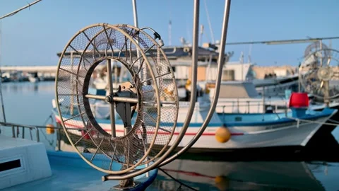 Net lifting circle Video stock 247695307