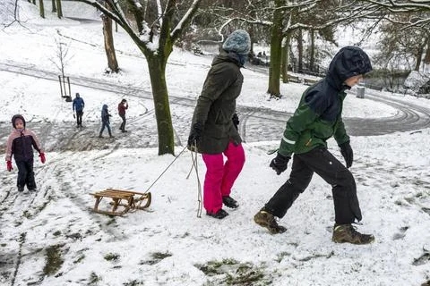 Netherlands issues Code yellow due to snow and slippery roads, Nijmegen - 05 Jan Stock-Fotos