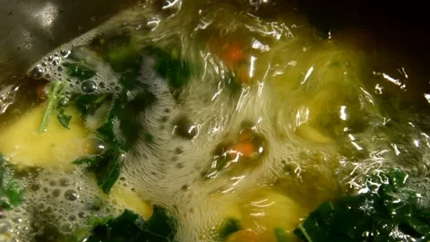 Nettle soup is being prepared Видео 321342365