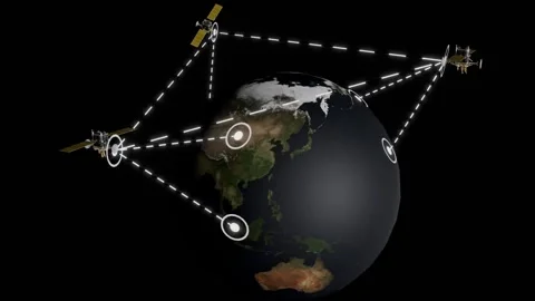 Network of satellites around the earth Vídeos de archivo 332176829