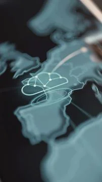 Networked cloud symbol rises from concentric rings 库存照片
