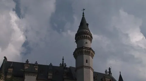 Neuschwanstein Castle Tower (medium shot) Stockbeeldmateriaal 1014058
