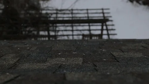 Nevando en el techo Stock Footage 128095329