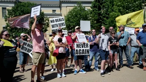 Never again protest to stop abusive powers of the governor 库存影片 156472263