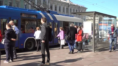 Nevsky Prospect, people at the bus stop. Russia, Saint Petersburg Video stock 155672136