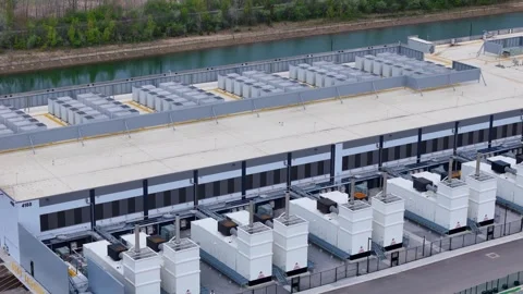 New Amazon data center construction in Hilliard, Ohio, supporting cloud Stock Footage 336208463