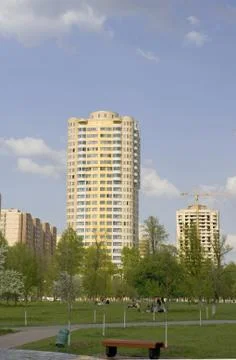 New block in park Foto stock