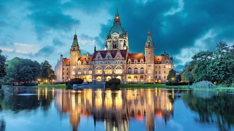 New City Hall of Hannover in the evening Stock Footage
