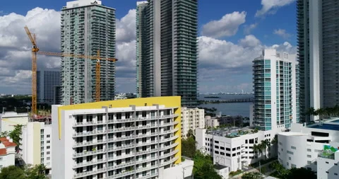 New cranes in Edgewater in Miami Stock Footage 171428971