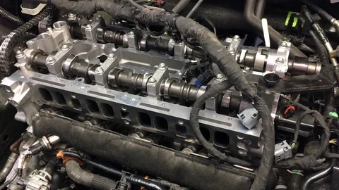 New Engine With Head Removed 動画素材 75799512