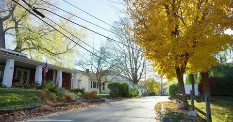 New England homes during fall time in Branford, Connecticut. Stock Footage 73332593