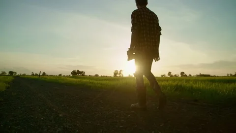 New generation of smart farmer working on the farm. Видео 158745803