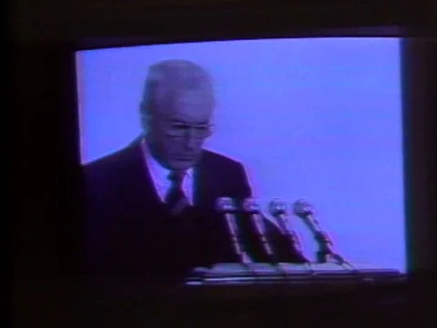 A new leader is elected to represent workers during a protest in 1980s Poland Vídeo Stock 74741291