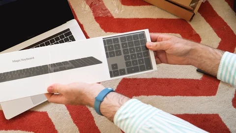 New Magic Keyboard with Numeric Keypad Space Gray unboxing 動画素材 89011195