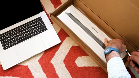 New Magic Keyboard with Numeric Keypad Space Gray unboxing 動画素材 89011229