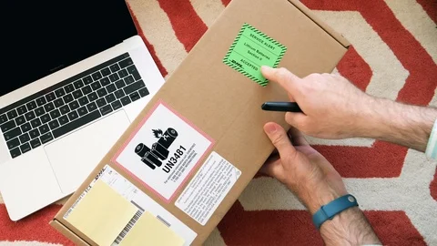 New Magic Keyboard with Numeric Keypad Space Gray unboxing 動画素材 89011230