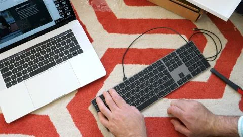 New Magic Keyboard with Numeric Keypad Space Gray unboxing Foto stock
