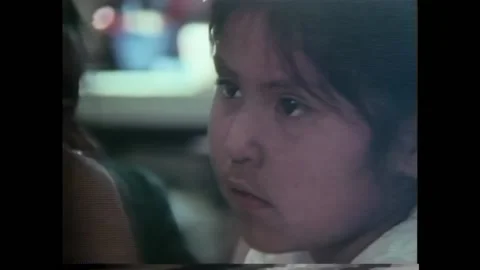 NEW MEXICO - 1977 - Mescalero Apache children are taught the Apache language and Vídeos de archivo 296393379