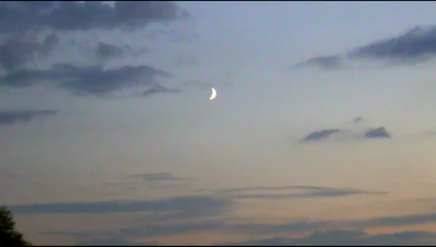 The new moon Stockbeeldmateriaal 31134730