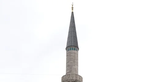 New mosque and crowded place in Eminonu, Turkey istanbul 2015 Stock Footage 128952854