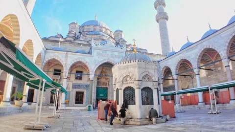 New Mosque or Yeni Cami, Emin?n? - Istanbul Stock Footage 313011777