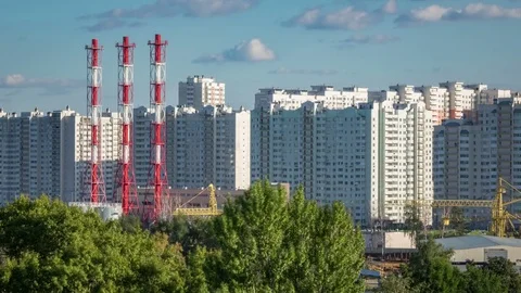 New multi-storey multi-entrance residential buildings and timelapse clouds Vídeo Stock 81572301