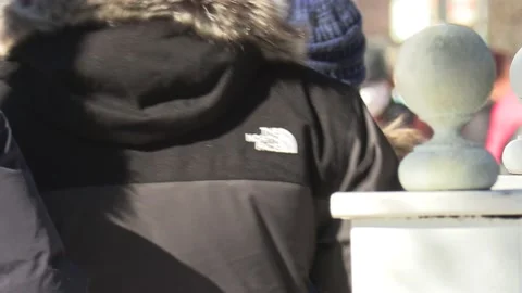 New normal with people walking on sidewalk wearing face masks in COVID pandemic Vidéo 149994725
