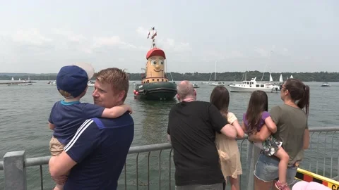 New normal post COVID with crowds of tourists and people in Toronto city Video stock 157422683