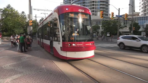 New normal post COVID with crowds of tourists and people in Toronto city Vídeo Stock 159101202