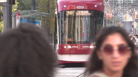 New normal post COVID with crowds of tourists and people in Toronto city Vídeo Stock 159107709